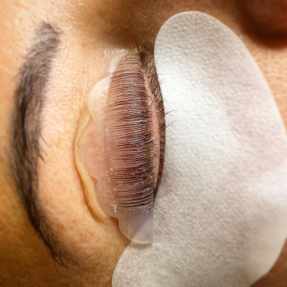 Lash lift training course with live model practice in Sydney